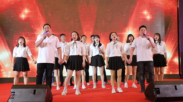 青春与活力尽情绽放 青春与活力尽情绽放