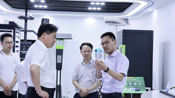 浙江省农业农村厅副厅长唐冬寿一行莅临成人抖音视频调研3 浙江省农业农村厅副厅长唐冬寿一行莅临成人抖音视频调研3