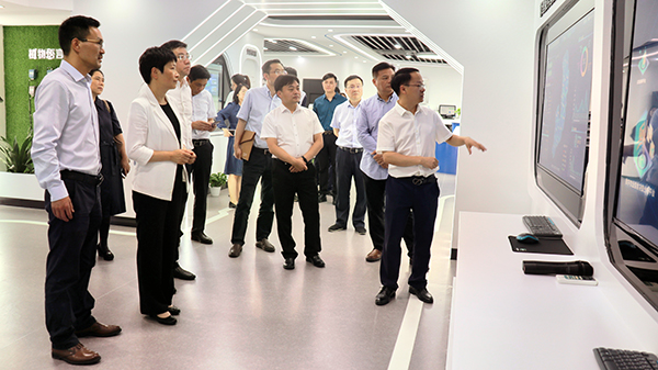 省科技厅党组书记何杏仁一行赴成人抖音视频调研农业科技工作 省科技厅党组书记何杏仁一行赴成人抖音视频调研农业科技工作